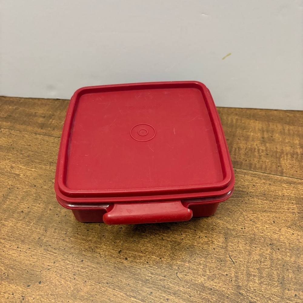 Vintage Tupperware Sandwich Keeper Square With Lid Cl